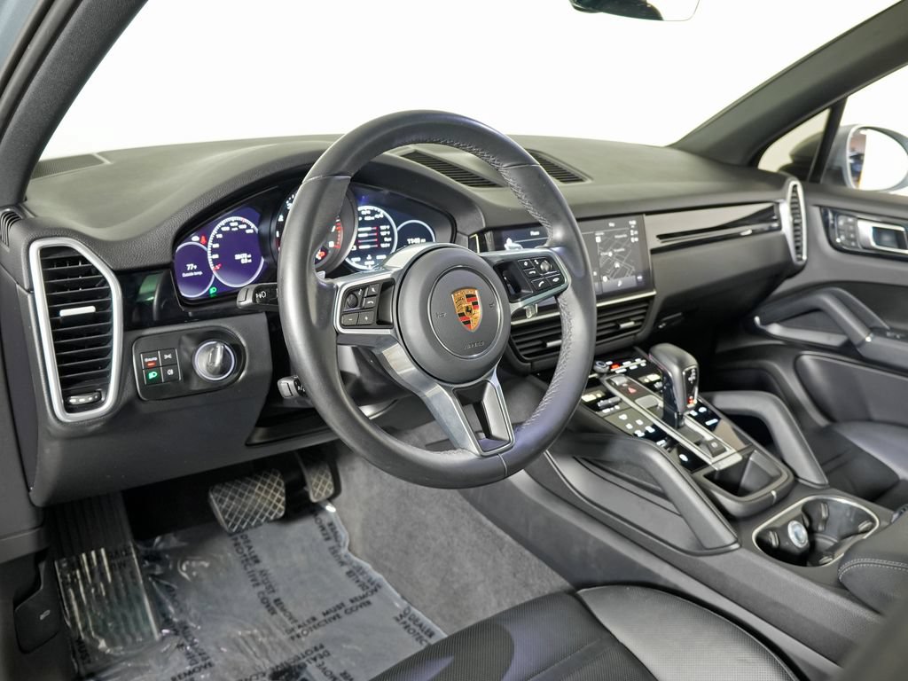 Certified 2023 Porsche Cayenne AWD/4WD image 4