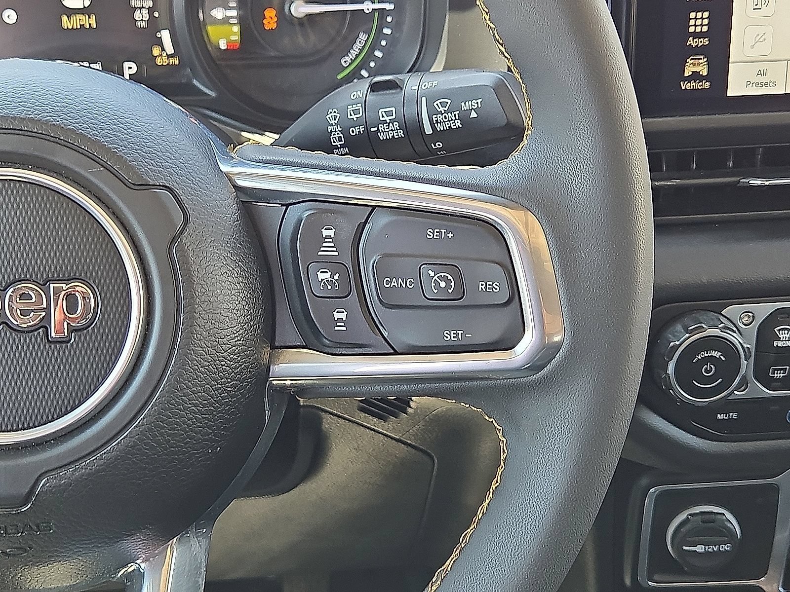 Used 2024 Jeep Wrangler Unlimited Sahara AWD/4WD image 20
