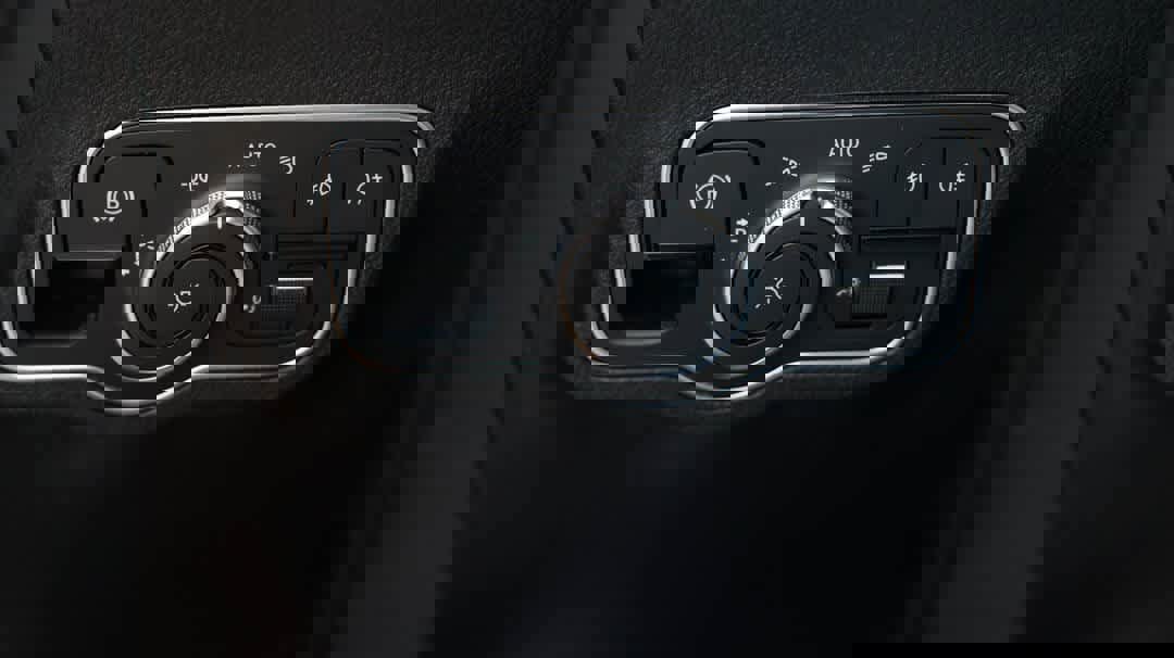 Certified 2022 Mercedes-Benz GLB 250 4MATIC w/ Premium Package Lite image 36