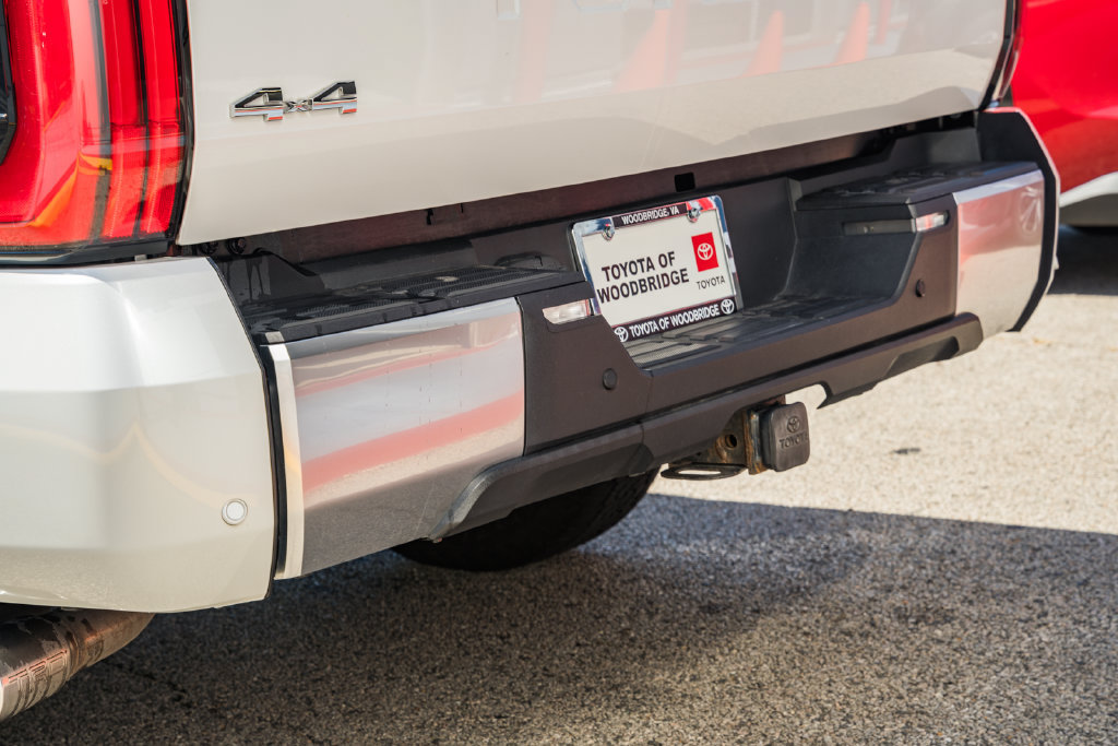 Used 2023 Toyota Tundra Limited AWD/4WD image 9