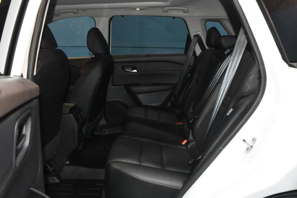 Certified 2023 Nissan Rogue SV w/ SV Premium B Package AWD/4WD image 19