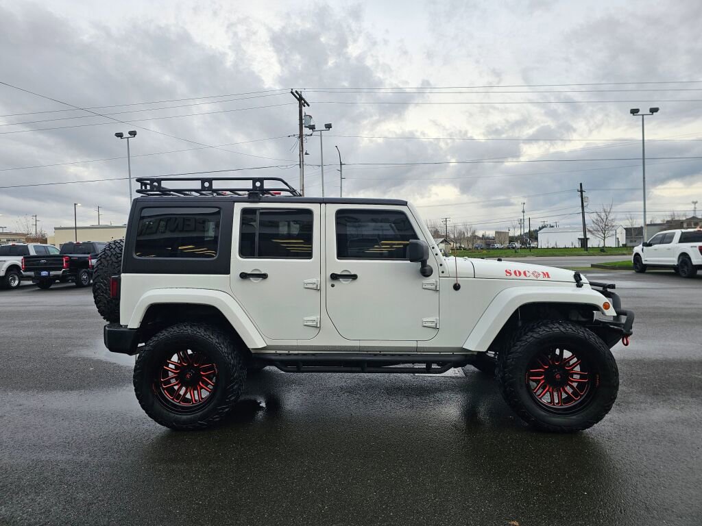 Used 2018 Jeep Wrangler Unlimited Sahara image 5