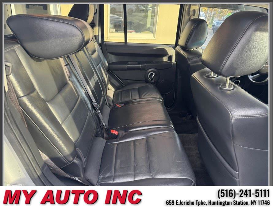 Used 2010 Jeep Commander Sport w/ Sun/Sound Group image 31