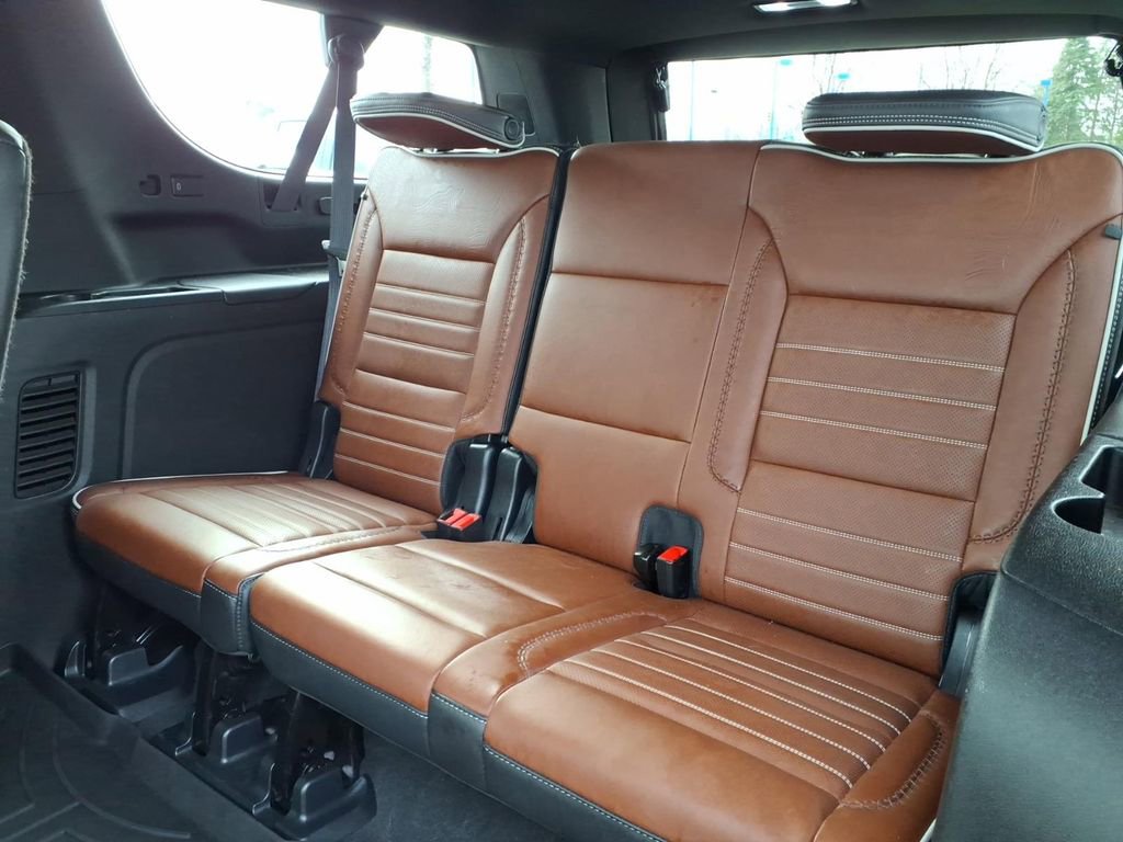 Used 2023 GMC Yukon XL Denali Ultimate image 9