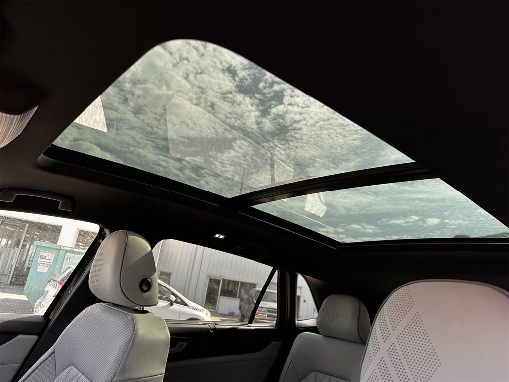 New 2025 Volkswagen Atlas Cross Sport SEL Premium R-Line image 32