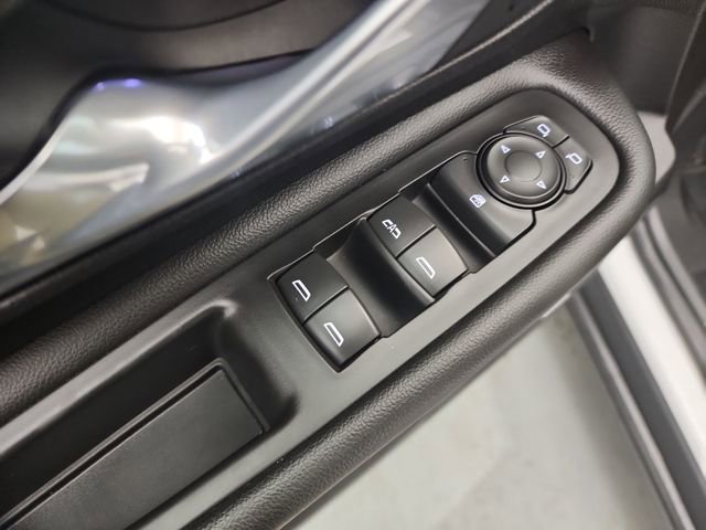 Used 2022 GMC Terrain SLT w/ Infotainment Package II image 18