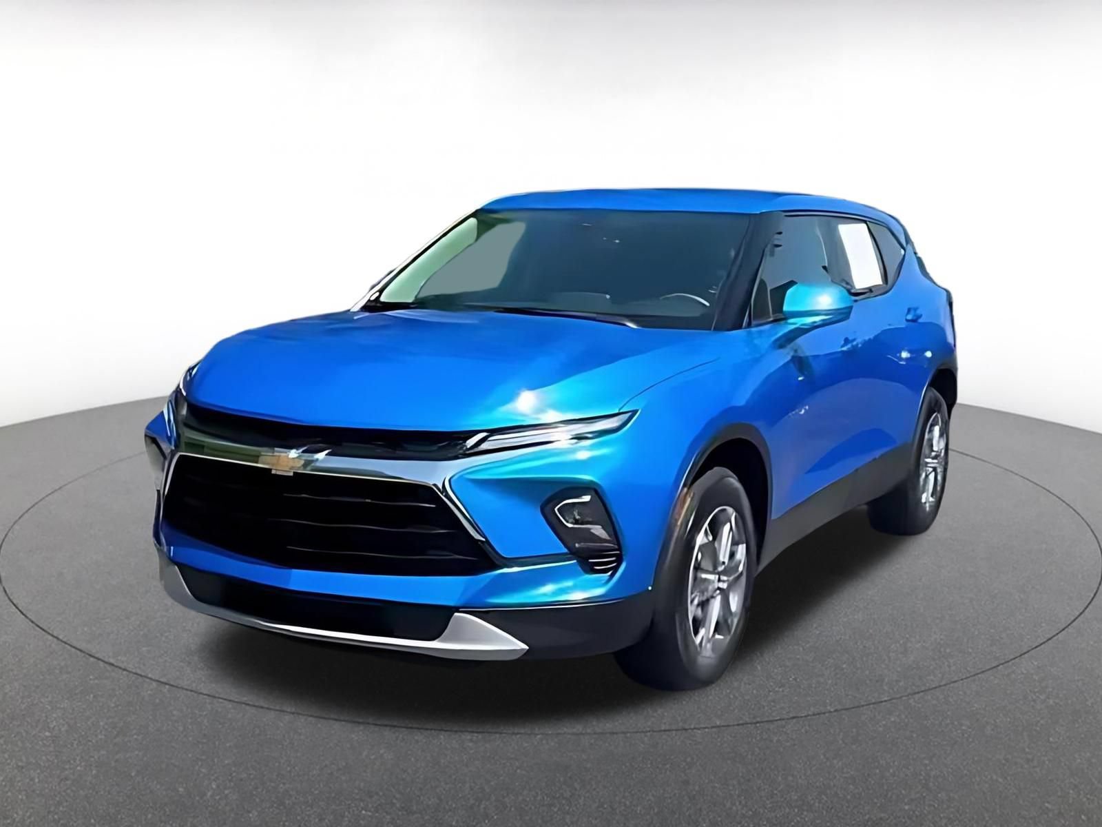 Used 2025 Chevrolet Blazer LT FWD image 8