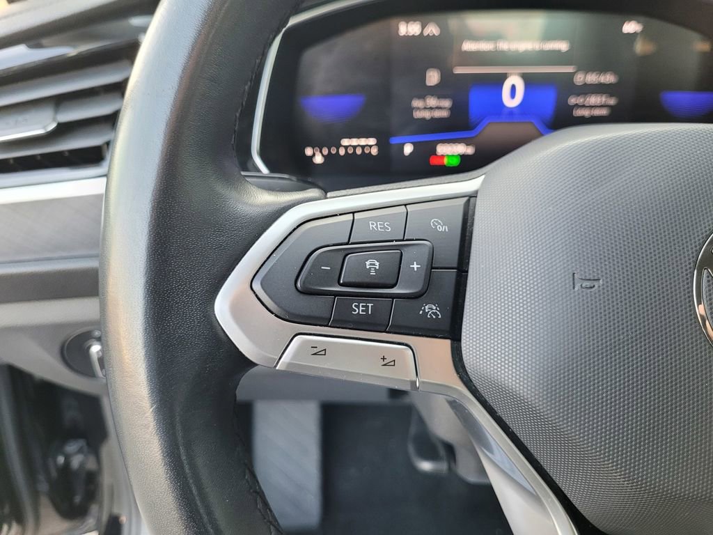 Used 2024 Volkswagen Jetta SE image 21