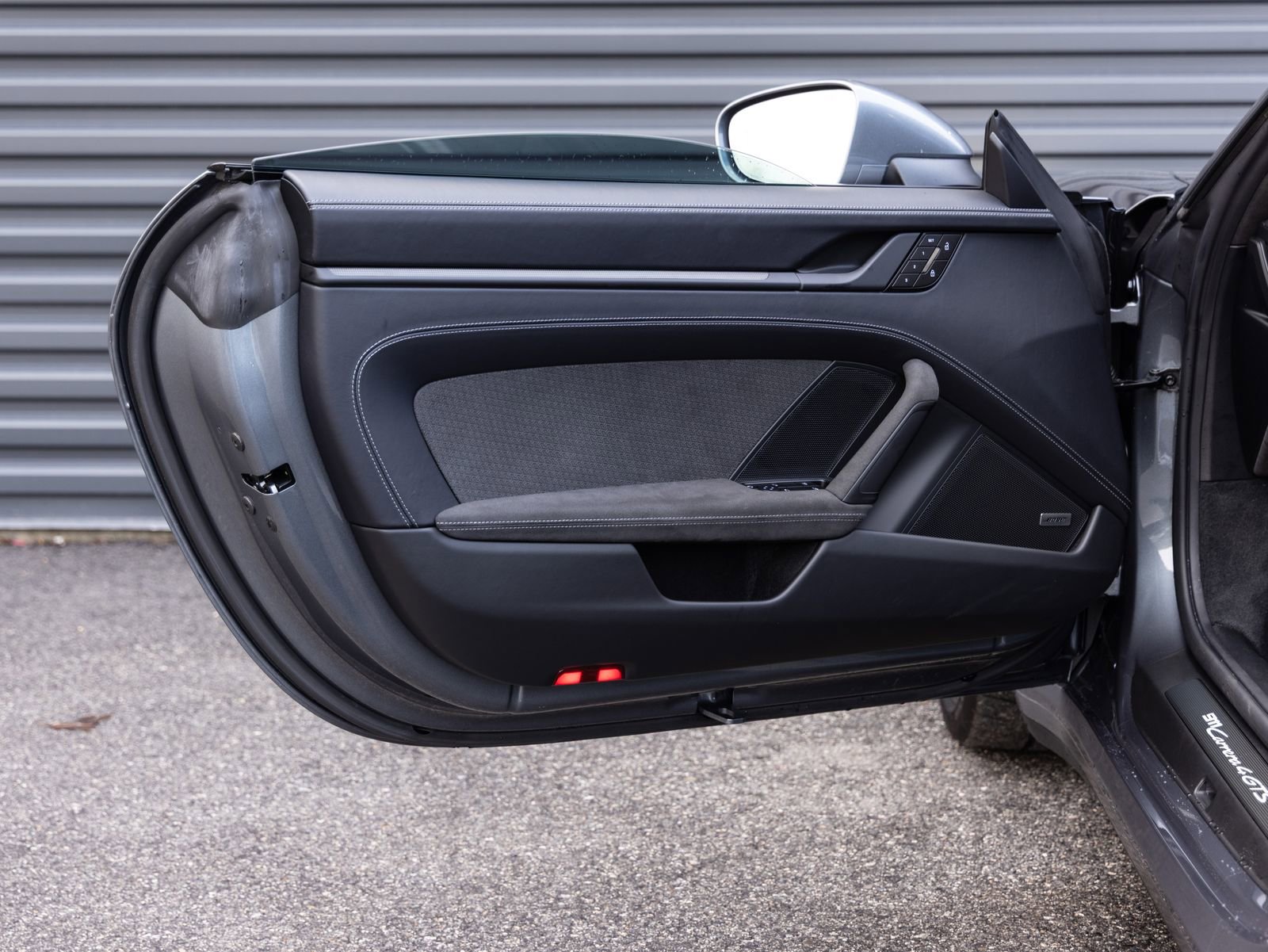 Used 2025 Porsche 911 Carrera 4 GTS image 21