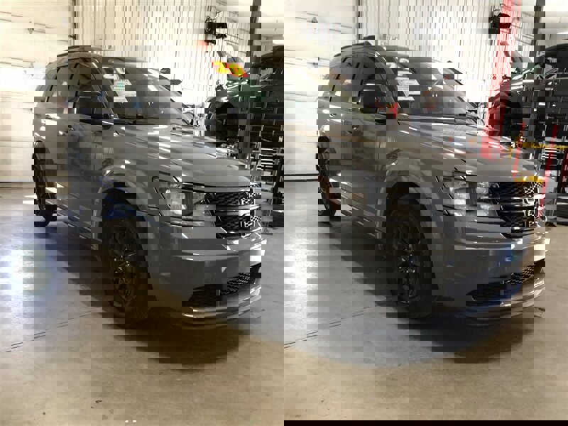 Used 2020 Dodge Journey SE w/ Blacktop Package image 5