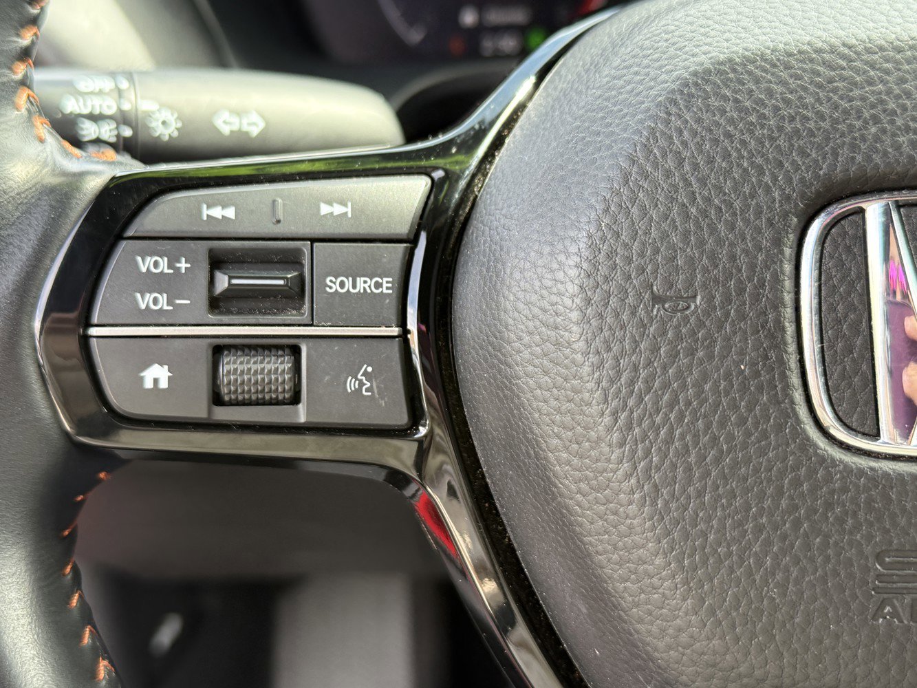 Certified 2025 Honda HR-V Sport image 15