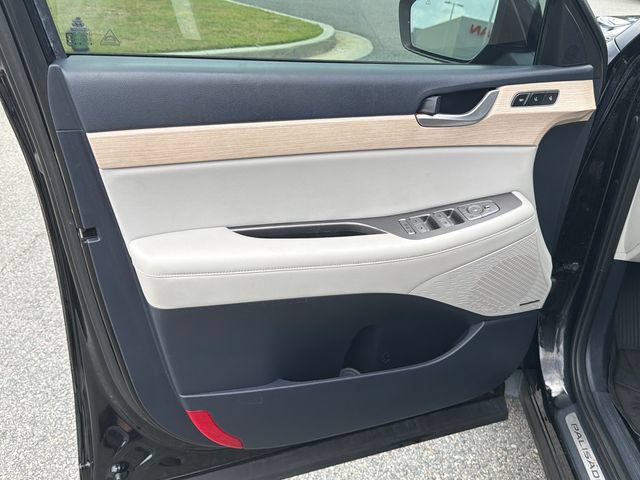 Used 2023 Hyundai Palisade Limited w/ Winter Package FWD image 10