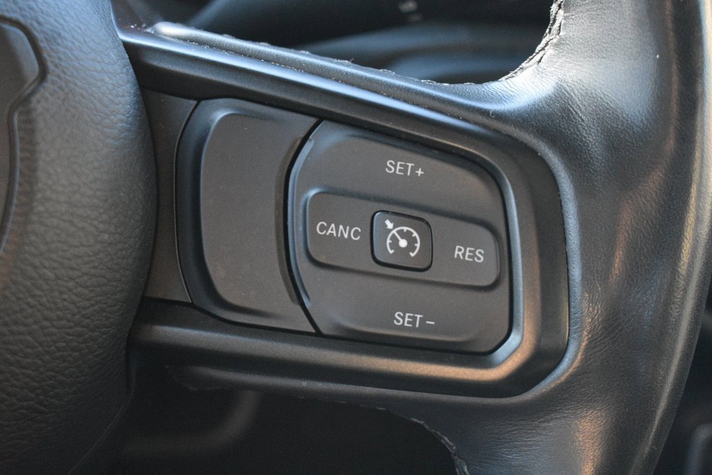 Used 2022 Jeep Gladiator Sport image 15