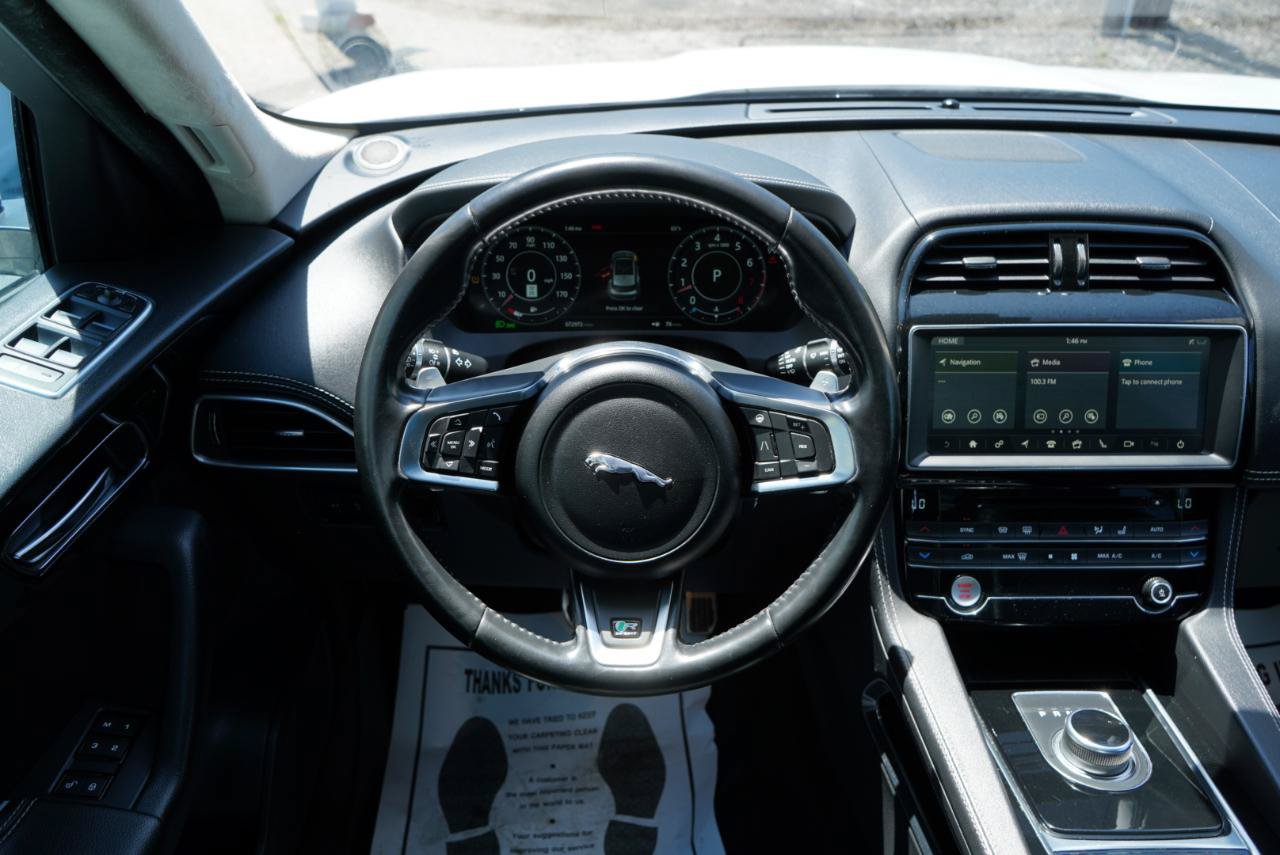 Used 2020 Jaguar F-PACE R-Sport AWD/4WD image 25
