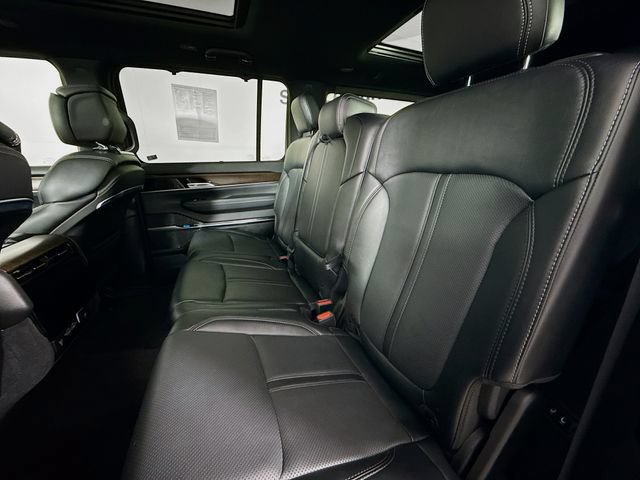 Used 2023 Jeep Grand Wagoneer 4WD w/ Flexible Seating Group image 26