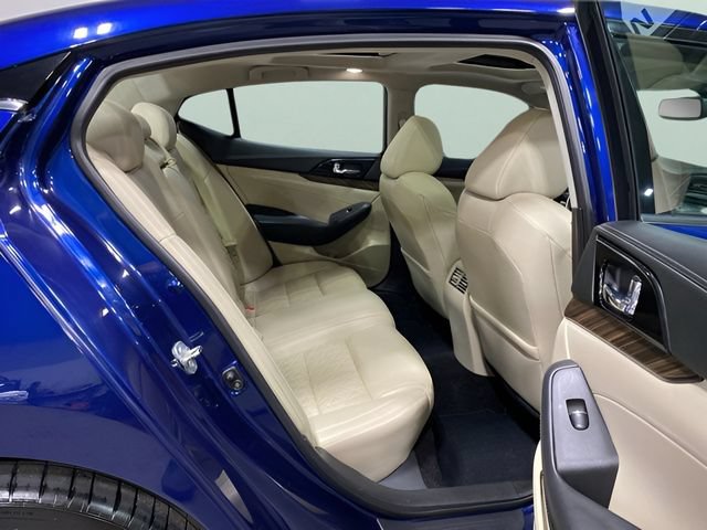 Certified 2016 Nissan Maxima Platinum FWD image 27