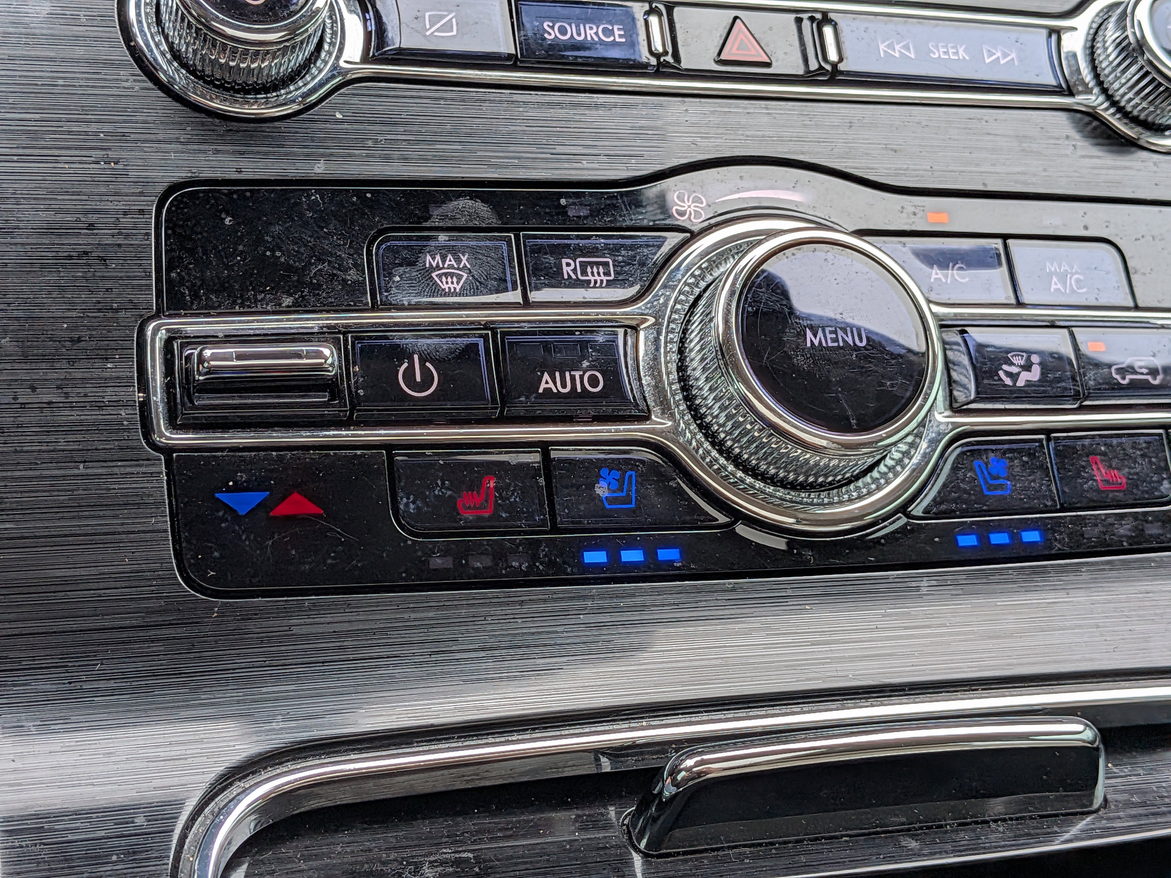 Used 2021 Lincoln Nautilus Reserve w/ Equipment Group 202A image 23