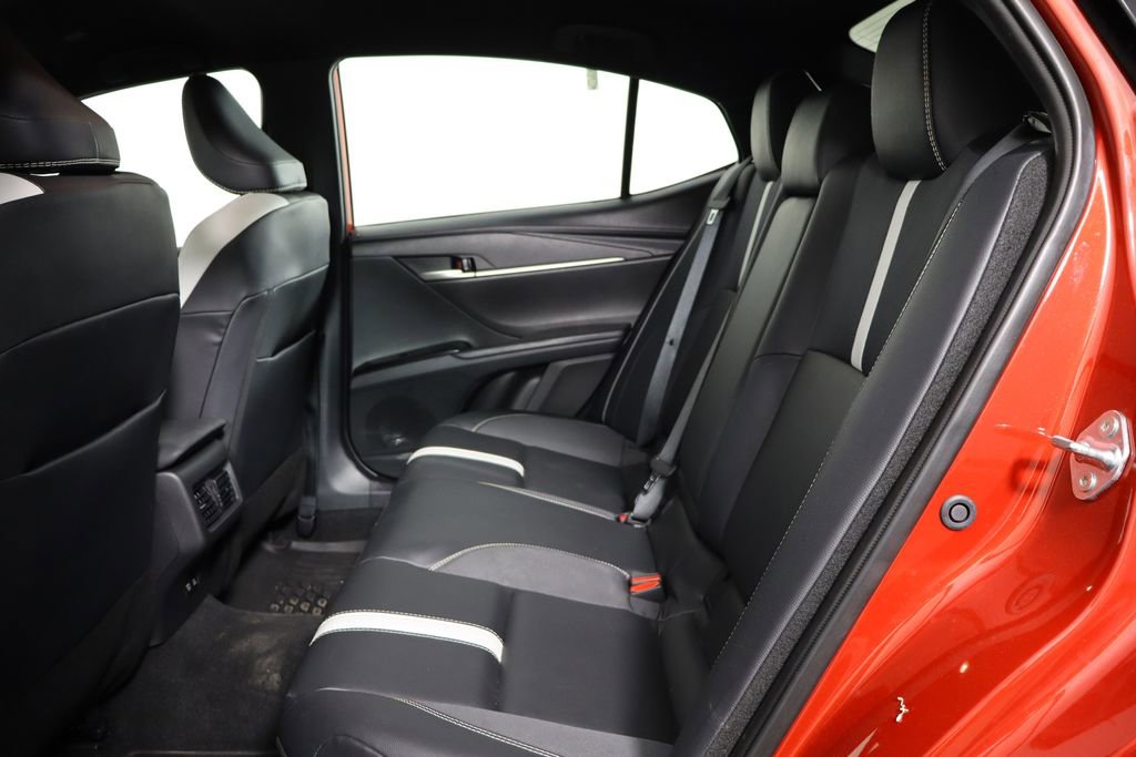 Used 2025 Toyota Camry SE FWD image 16
