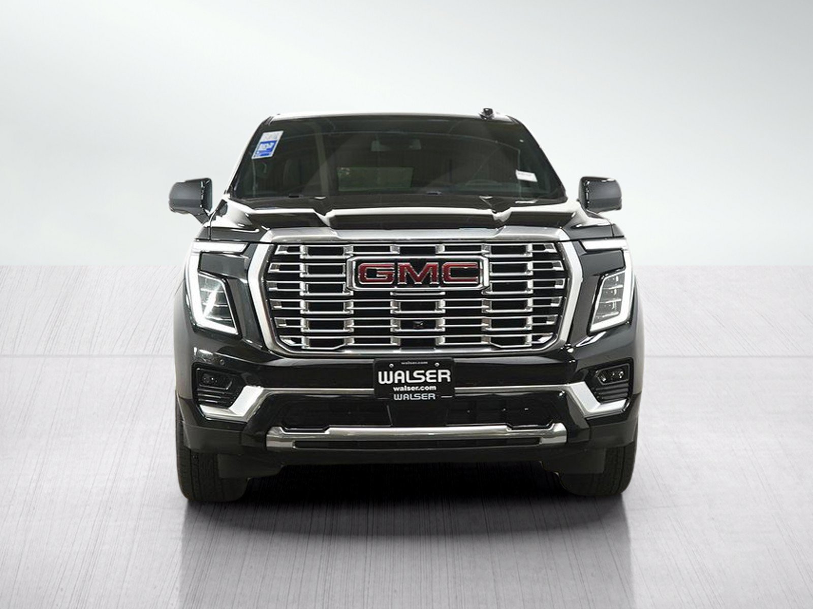 Used 2025 GMC Yukon XL Denali AWD/4WD image 8