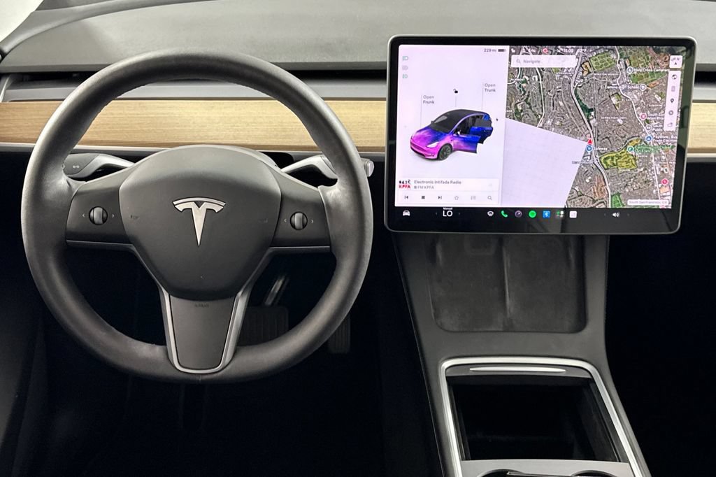 Used 2021 Tesla Model Y Long Range AWD/4WD image 16