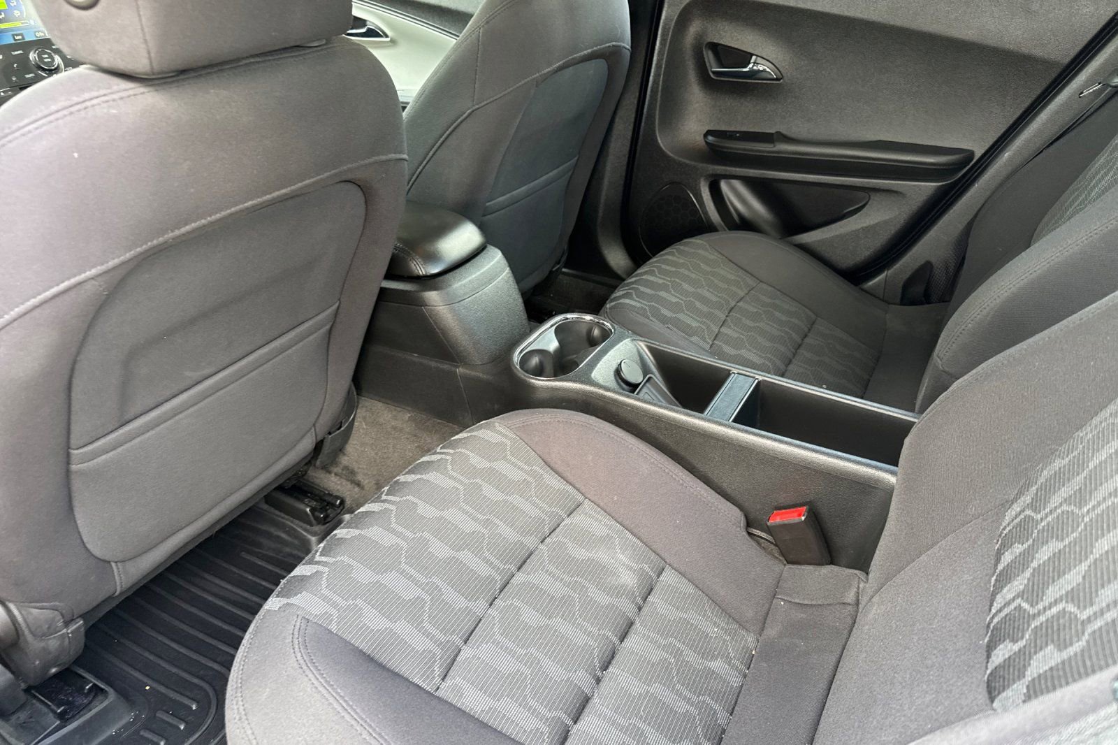 Used 2015 Chevrolet Volt FWD image 12