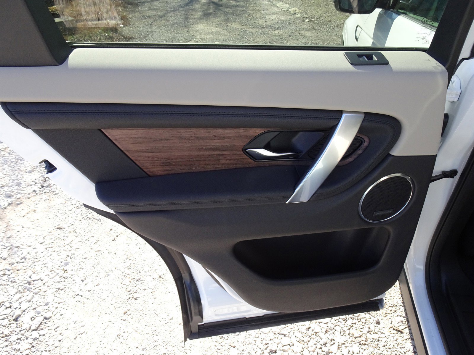 New 2025 Land Rover Discovery Sport S image 25