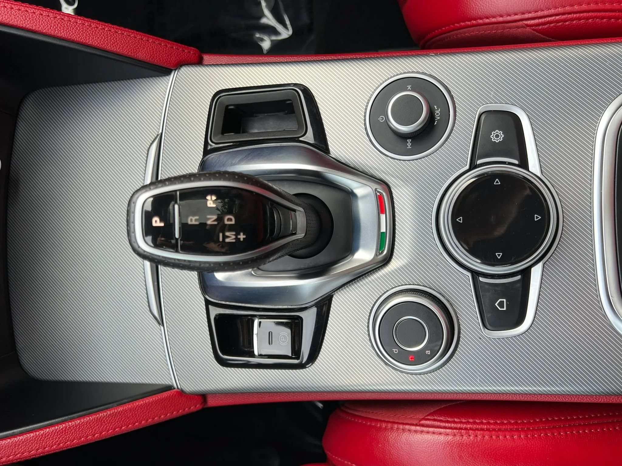 Used 2020 Alfa Romeo Stelvio Ti Sport AWD/4WD image 27