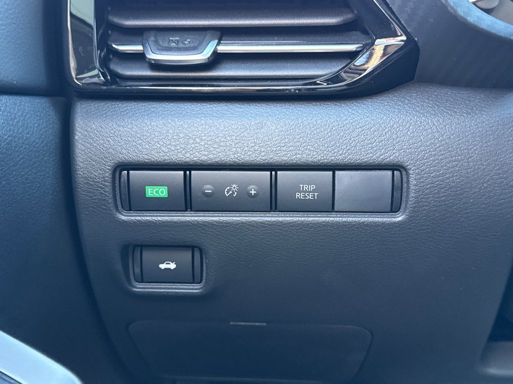 New 2025 Nissan Sentra SR w/ SR Premium Package image 24