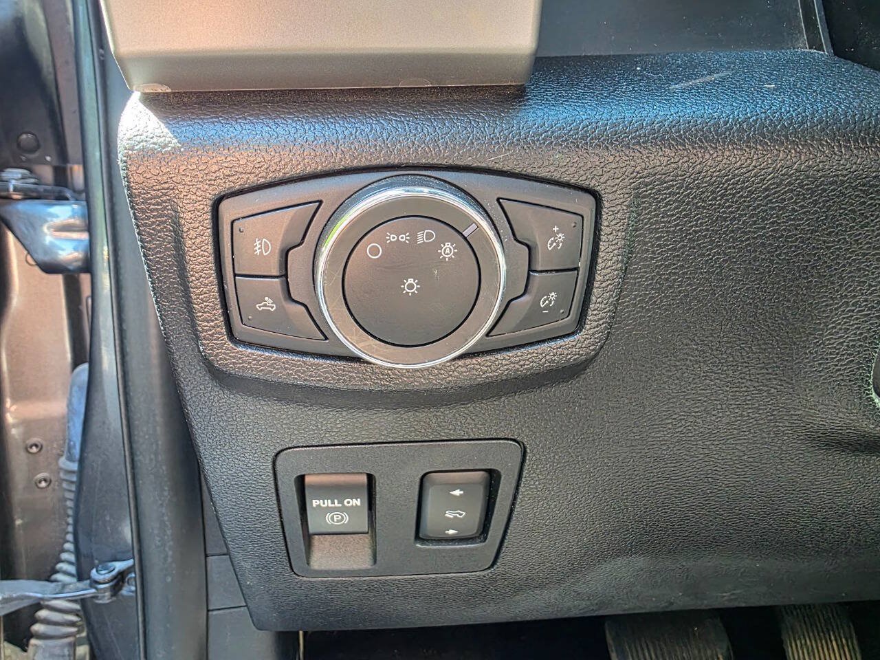 Used 2020 Ford F150 Lariat AWD/4WD image 18