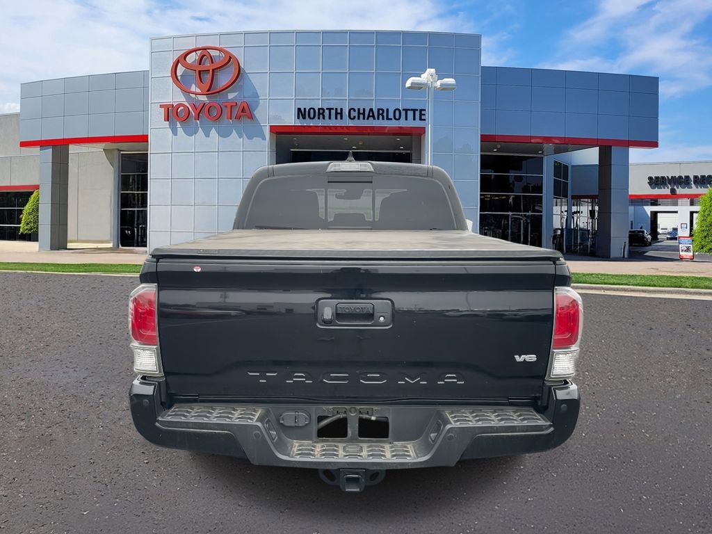 Used 2022 Toyota Tacoma TRD Sport image 9