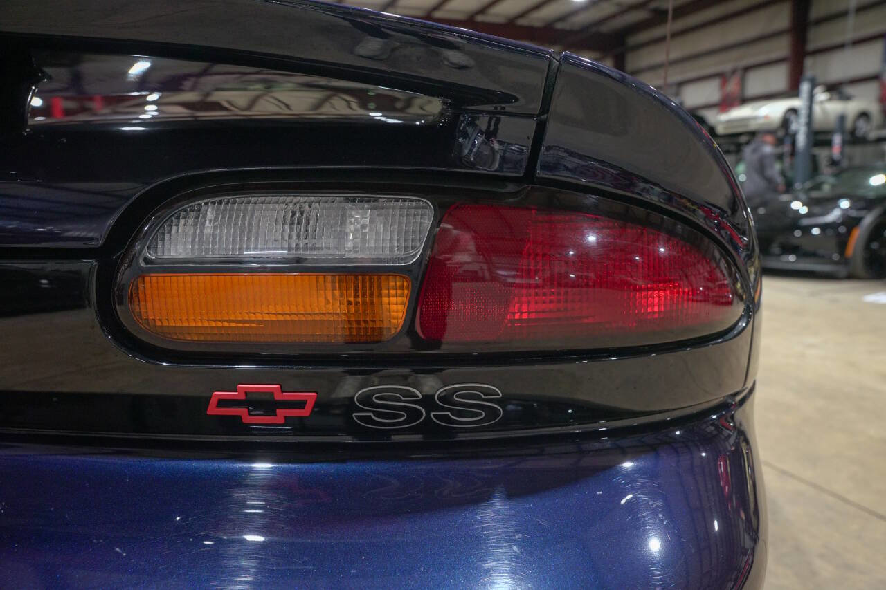 Used 2001 Chevrolet Camaro Z28 w/ SS Performance/Appearance Pkg RWD image 37