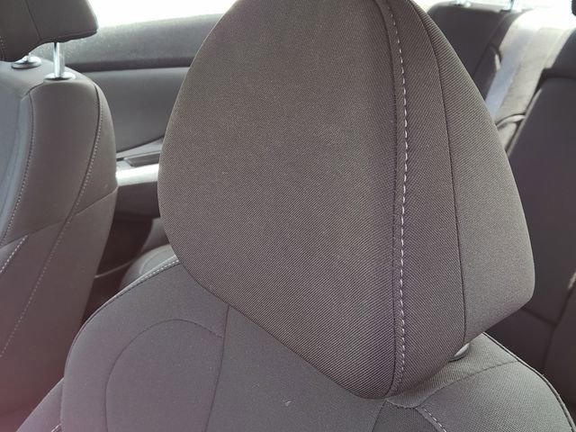 Used 2025 Hyundai Elantra SEL FWD image 13