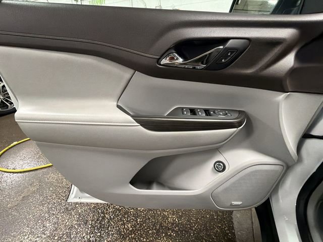 Used 2019 GMC Acadia SLT image 8