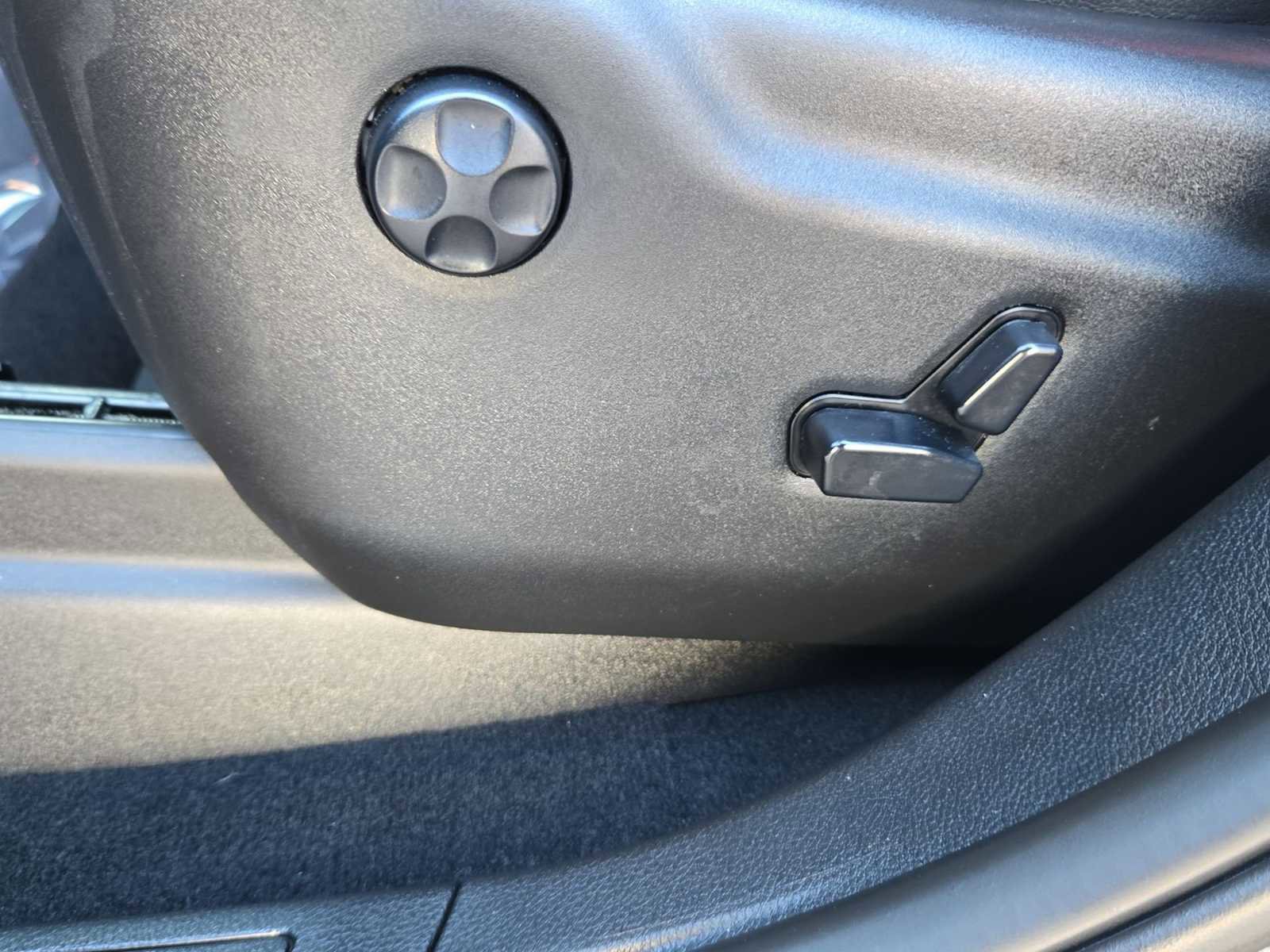 Used 2019 Jeep Grand Cherokee Laredo image 17