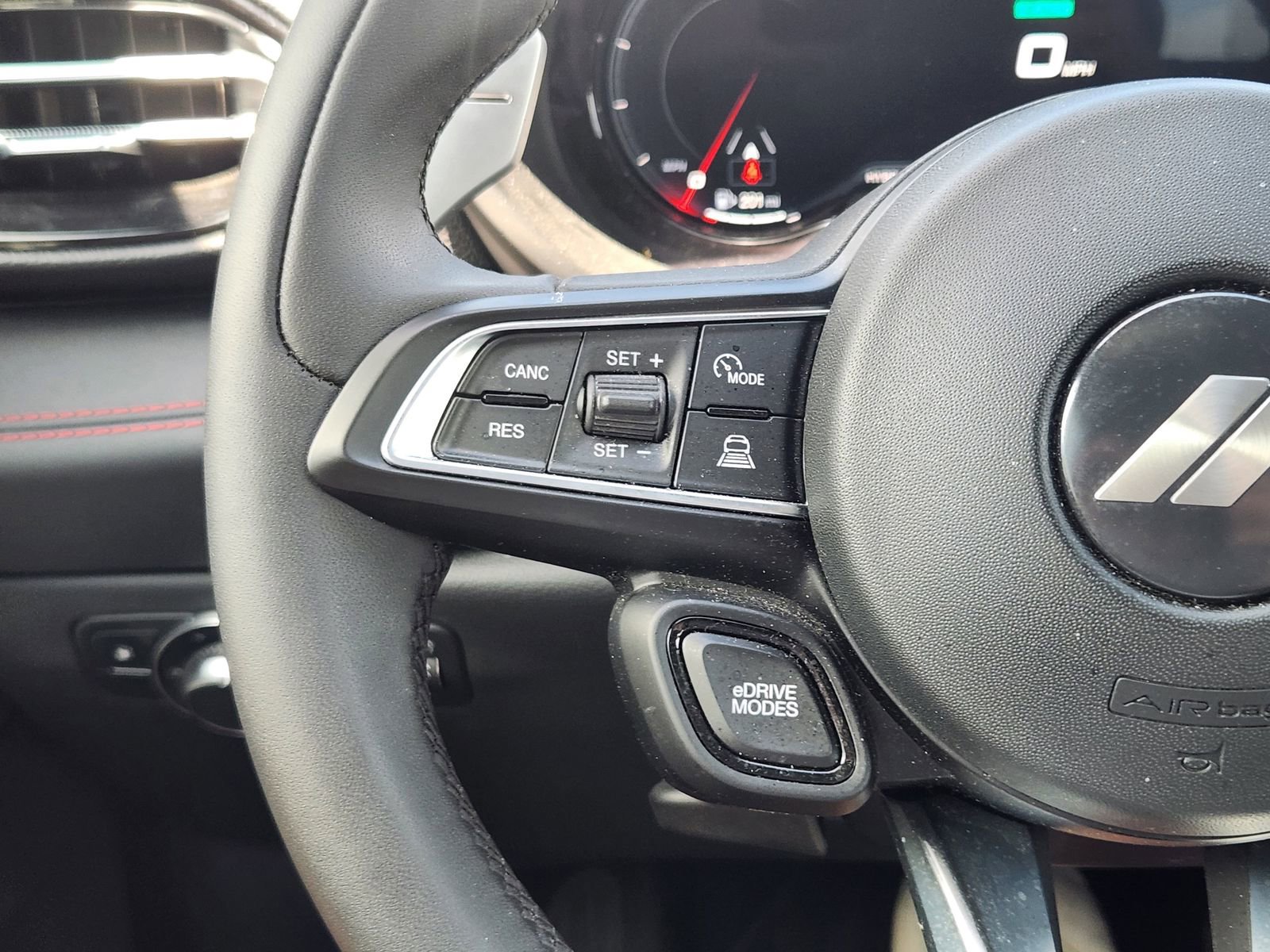 Used 2024 Dodge Hornet R/T w/ R/T Blacktop Package image 31