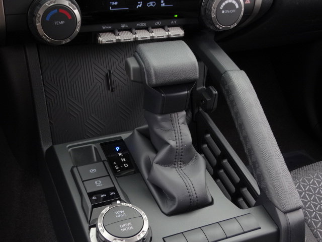 New 2026 Toyota 4Runner SR5 AWD/4WD image 24