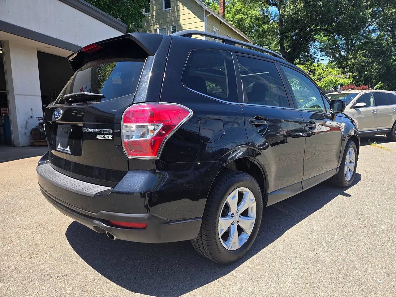 Used 2014 Subaru Forester 2.5i Limited AWD/4WD image 39
