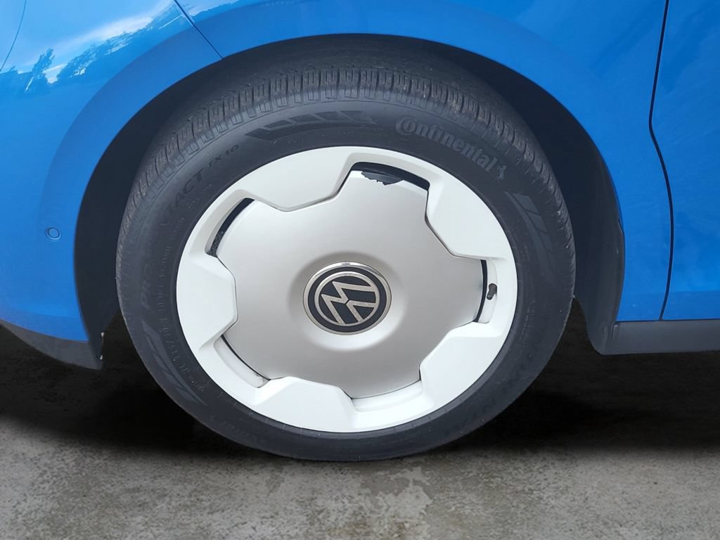 Used 2025 Volkswagen ID. Buzz 1st Edition RWD image 9