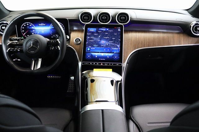 Used 2025 Mercedes-Benz GLC 350e 4MATIC w/ AMG Line image 23