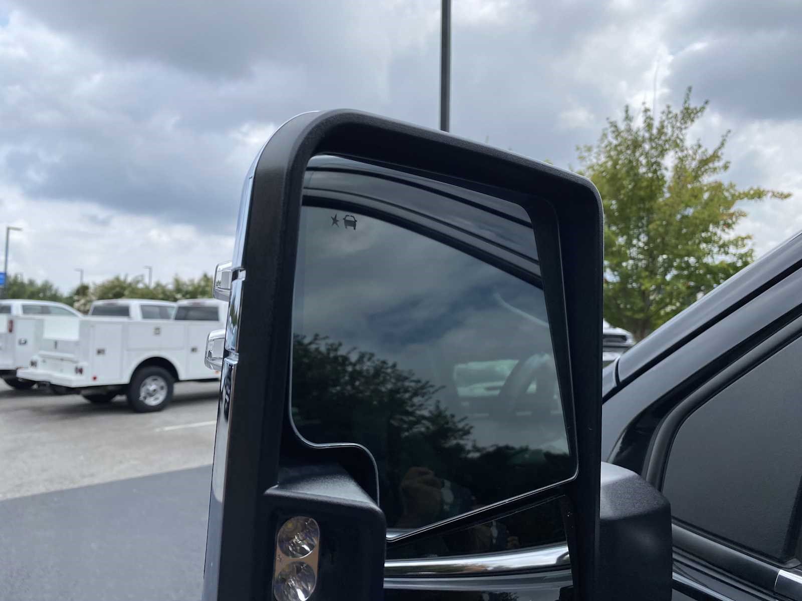 Used 2024 Chevrolet Silverado 2500 LTZ w/ LTZ Premium Package image 44