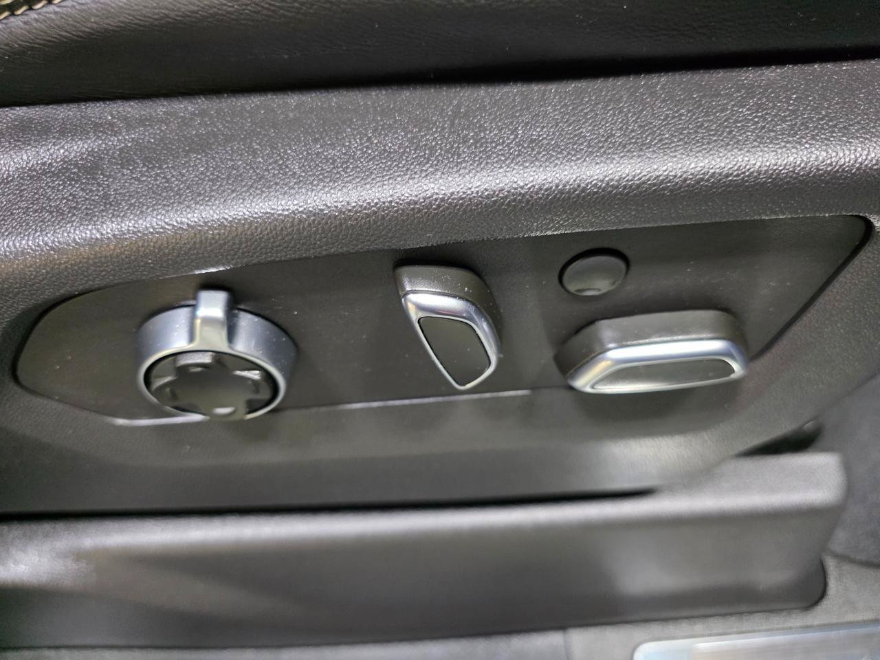 Used 2024 GMC Sierra 1500 AT4X AWD/4WD image 26