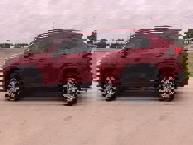 Used 2024 Toyota RAV4 XLE w/ Convenience Package image 4