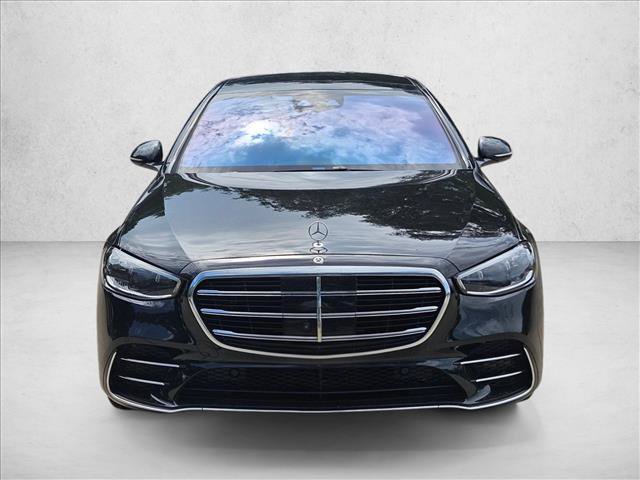 Used 2024 Mercedes-Benz S 580e 4MATIC Sedan image 2