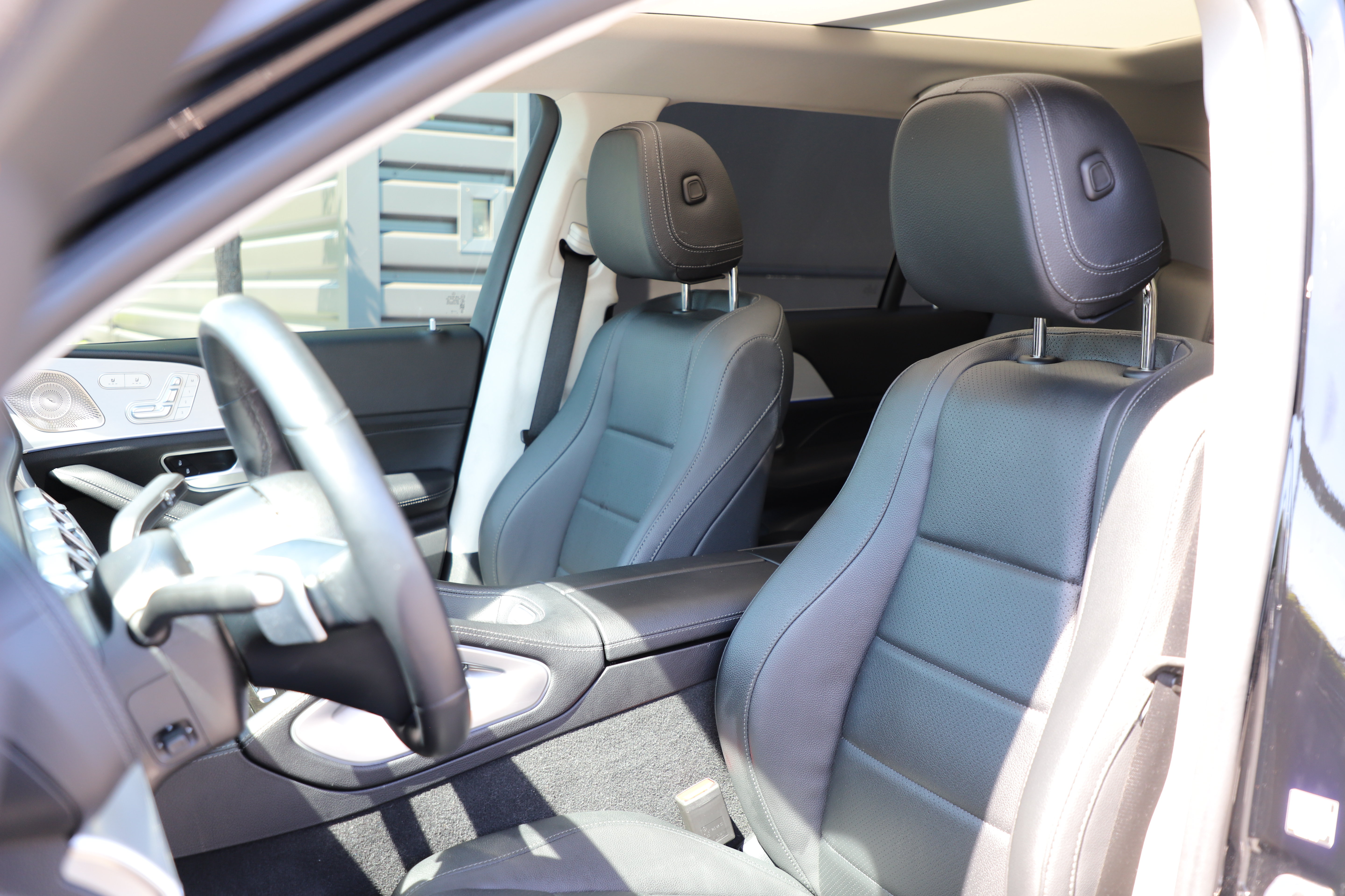 Used 2024 Mercedes-Benz GLS 450 4MATIC image 17