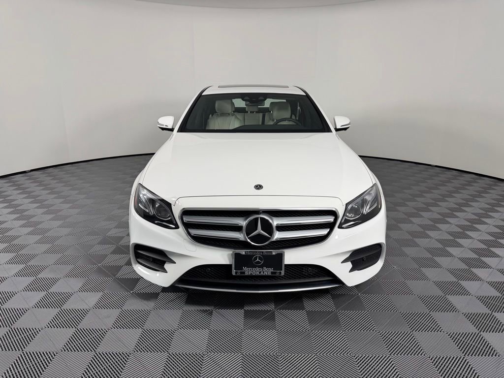 Used 2018 Mercedes-Benz E 300 4MATIC image 3