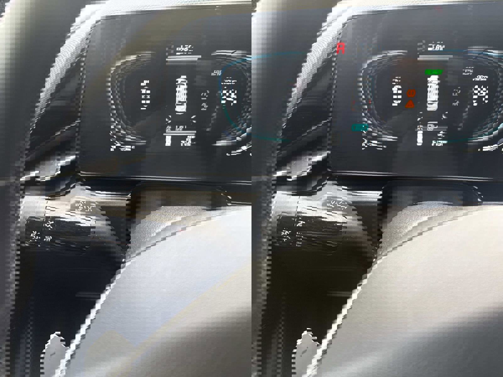 Used 2023 Kia Niro EX image 32