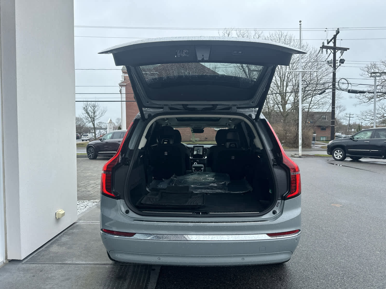 Used 2026 Volvo XC90 B6 Plus w/ Protection Package Premier image 10