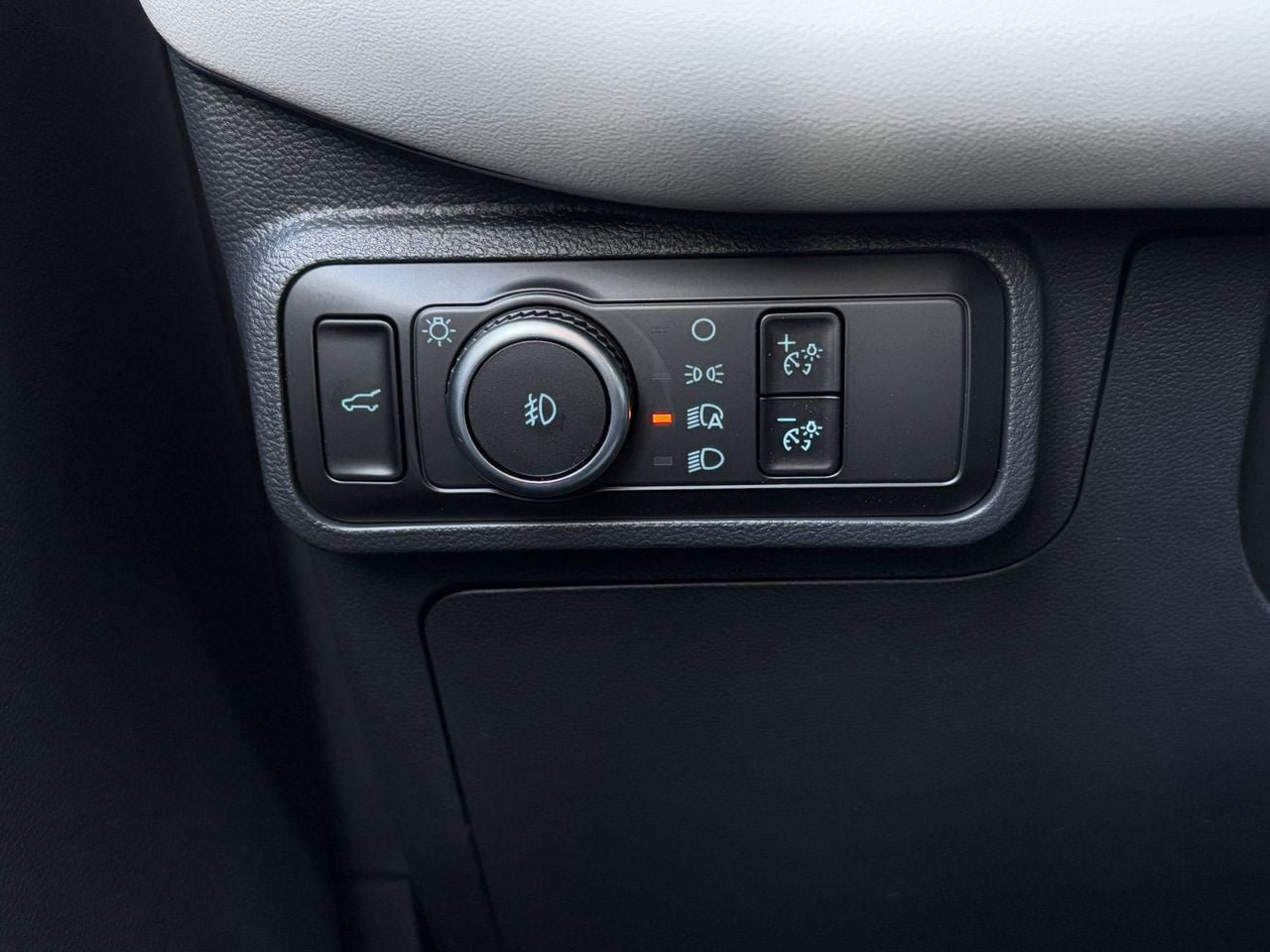 New 2026 Ford Explorer Active w/ Active Comfort Package RWD image 21