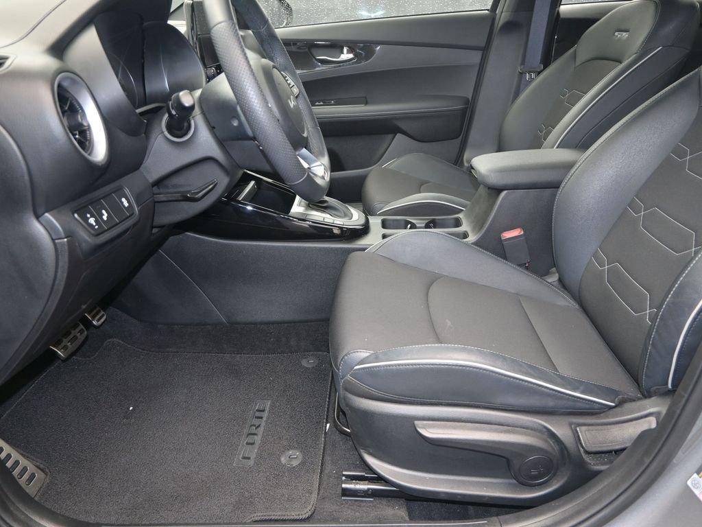 Used 2023 Kia Forte GT-Line w/ GT-Line Premium Package image 15