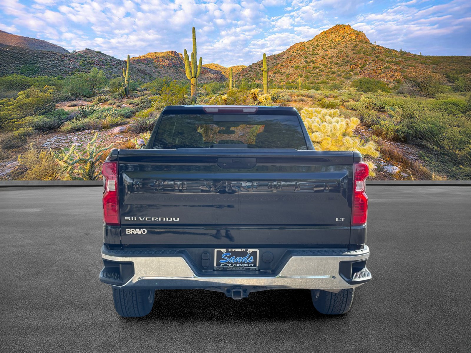 Used 2021 Chevrolet Silverado 1500 LT w/ Convenience Package II AWD/4WD image 5
